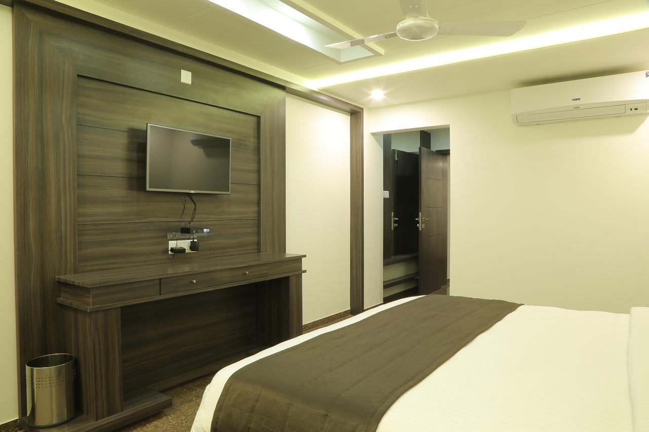 Hotel Roma Kristo Dwārka Kültér fotó