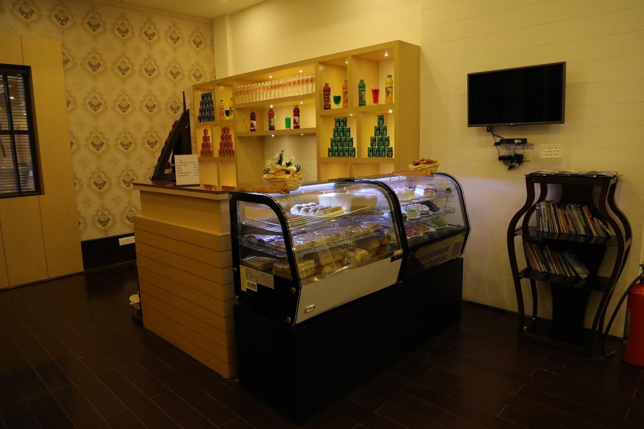 Hotel Roma Kristo Dwārka Kültér fotó